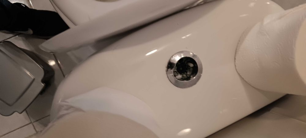 Faço Pequenas reparações pinturas