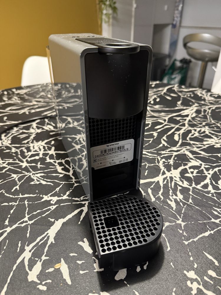 Nespresso Essenza Mini NOVA