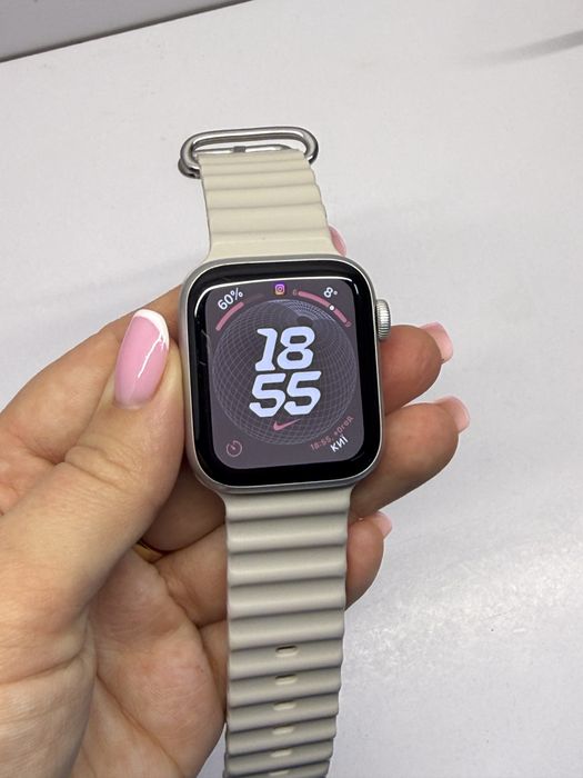 Apple watch 6 40 mm колір Silver вживані