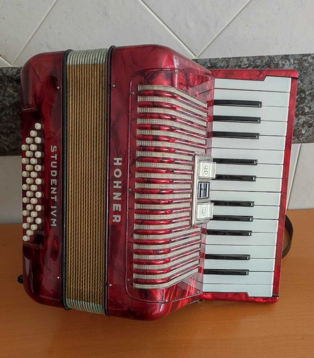 Acordeão Hohner Student à Segunda Voz - Acordeon