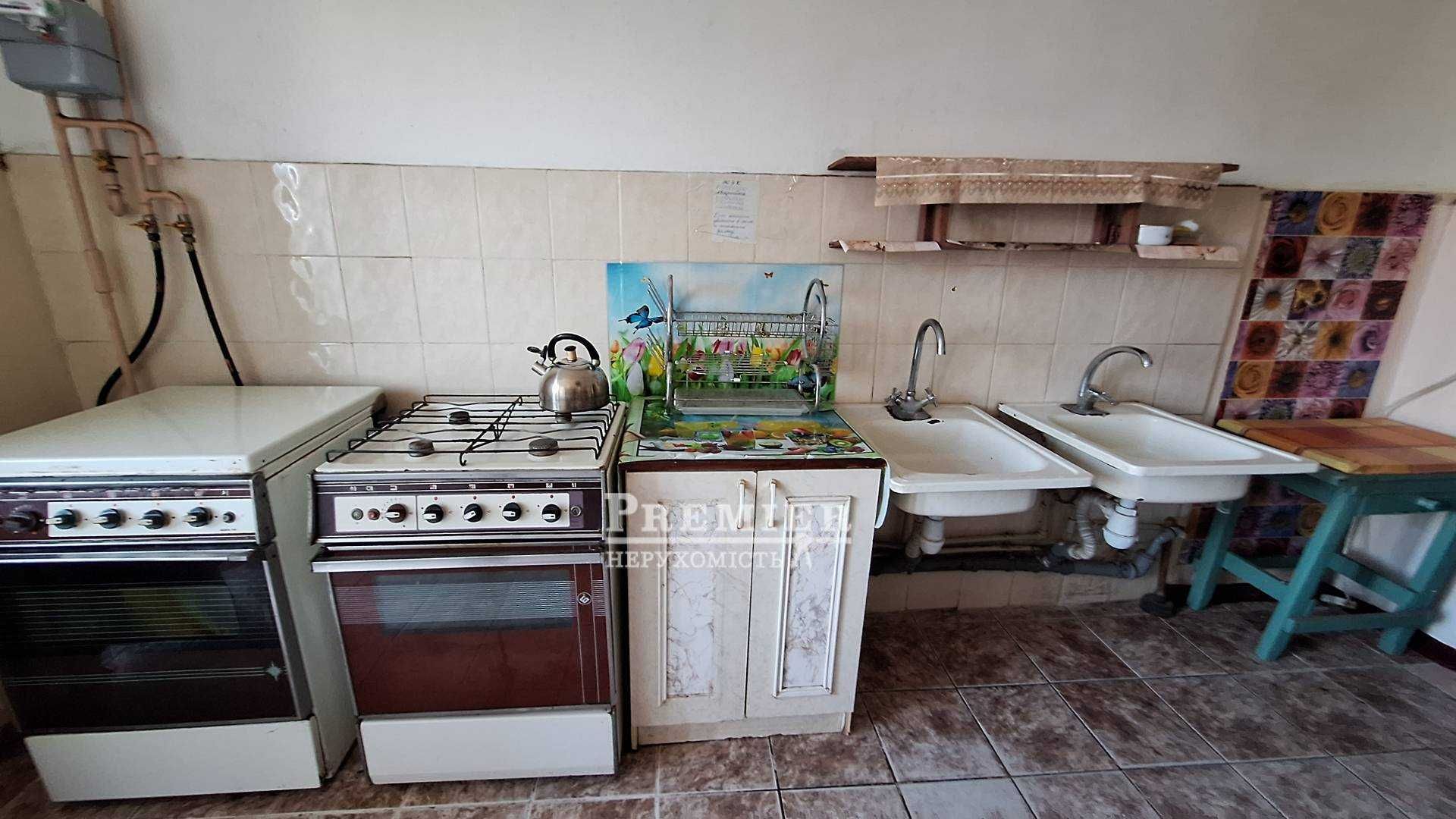 У продажу кімната 17 кв. у гуртожитку