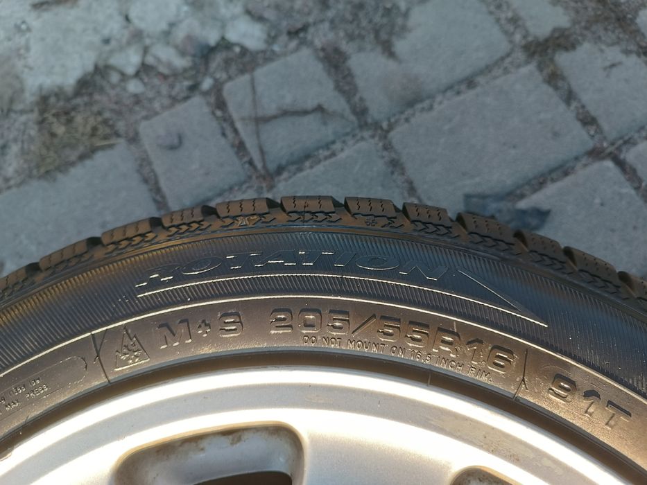 Диски ауді r16 5/112 з зимовою резиною 200$