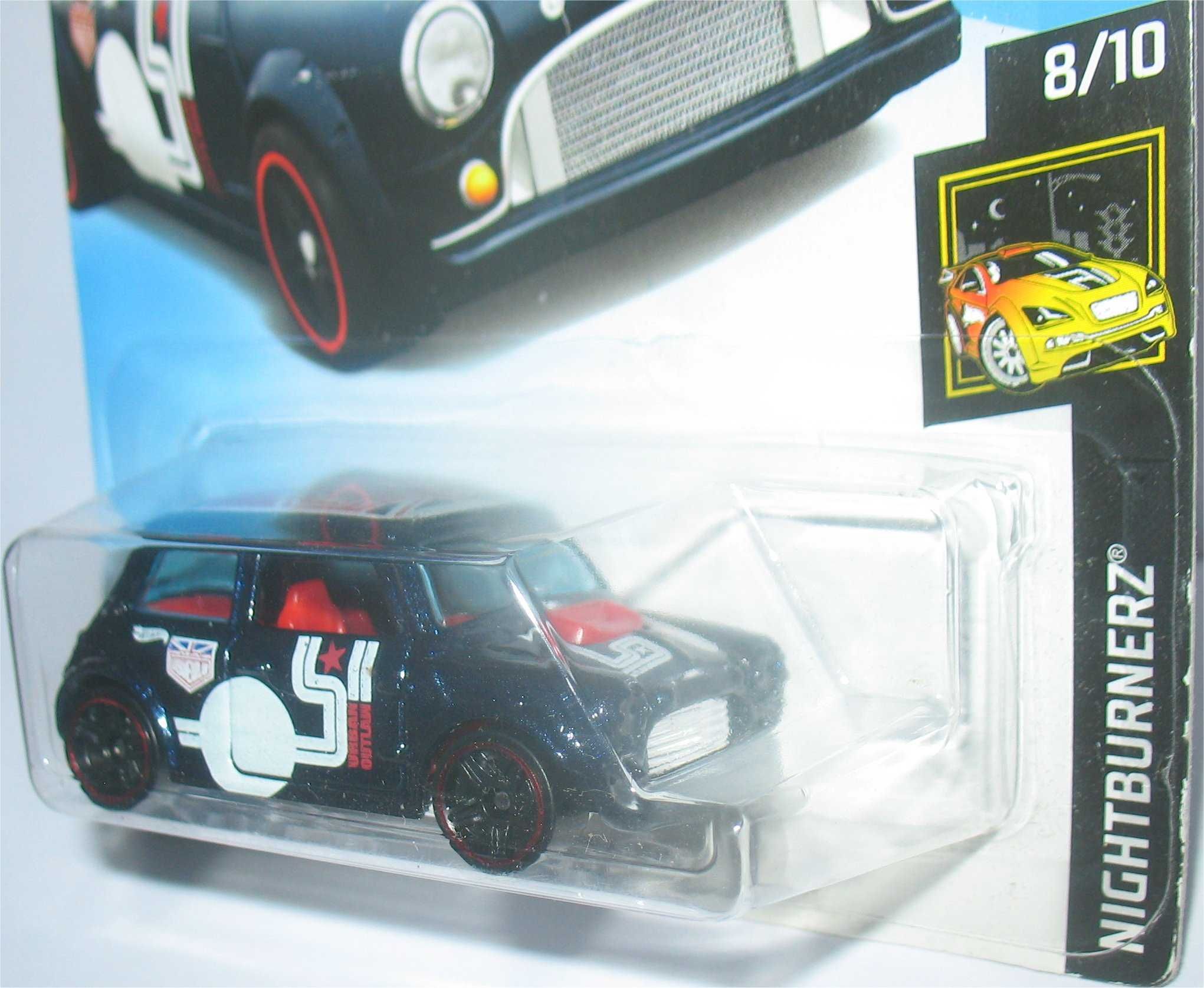 Hot Wheels - Morris Mini - Magnus Walker (cartão longo - 2018)