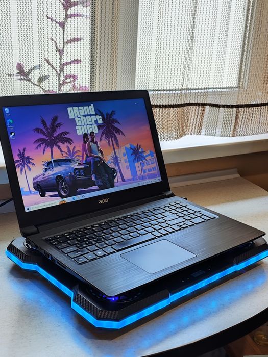 Ігровий ноутбук Acer Aspire / Ryzen 3 + Vega 3 + Radeon 2GB