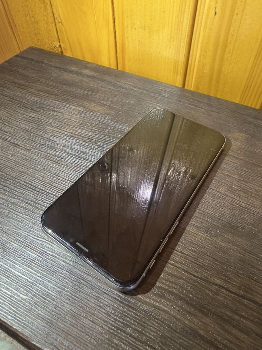 Продам айфон 10 на64 гига