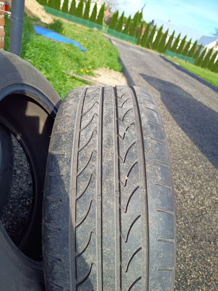 Opony letnie 215/50 R17   NEXEN CP691