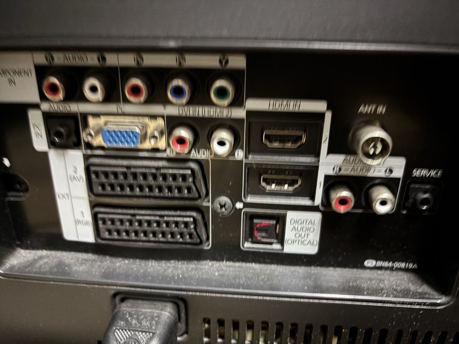 Telewizor LCD  Samsung  32 cale z pilotem przywieziony z Niemiec