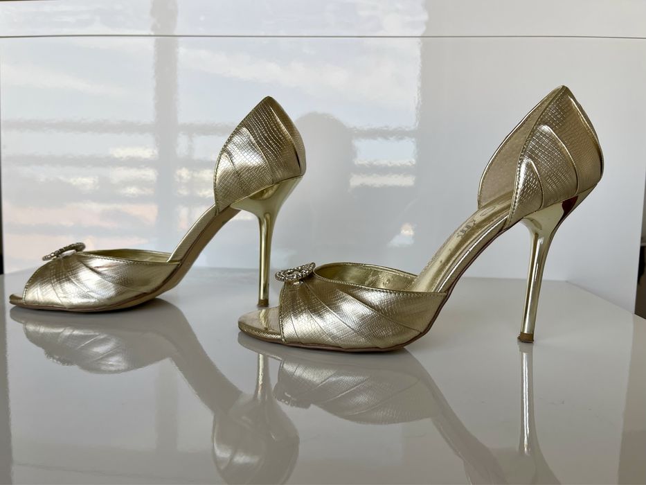 Sapatos Dourados Aldo