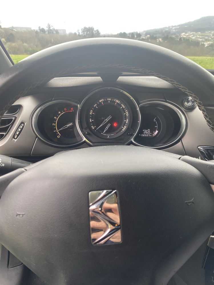 Vendo CITROEN DS3 em ótimo estado