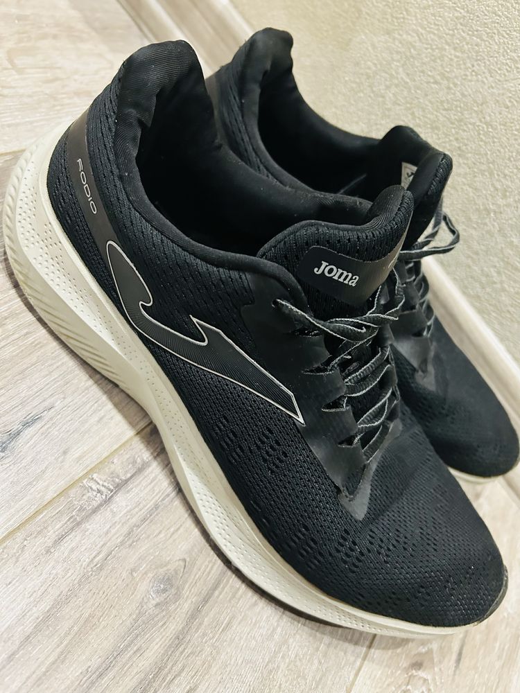 Кросівки joma,оригінал,стан ідеальний,дуже зручні у носінні
