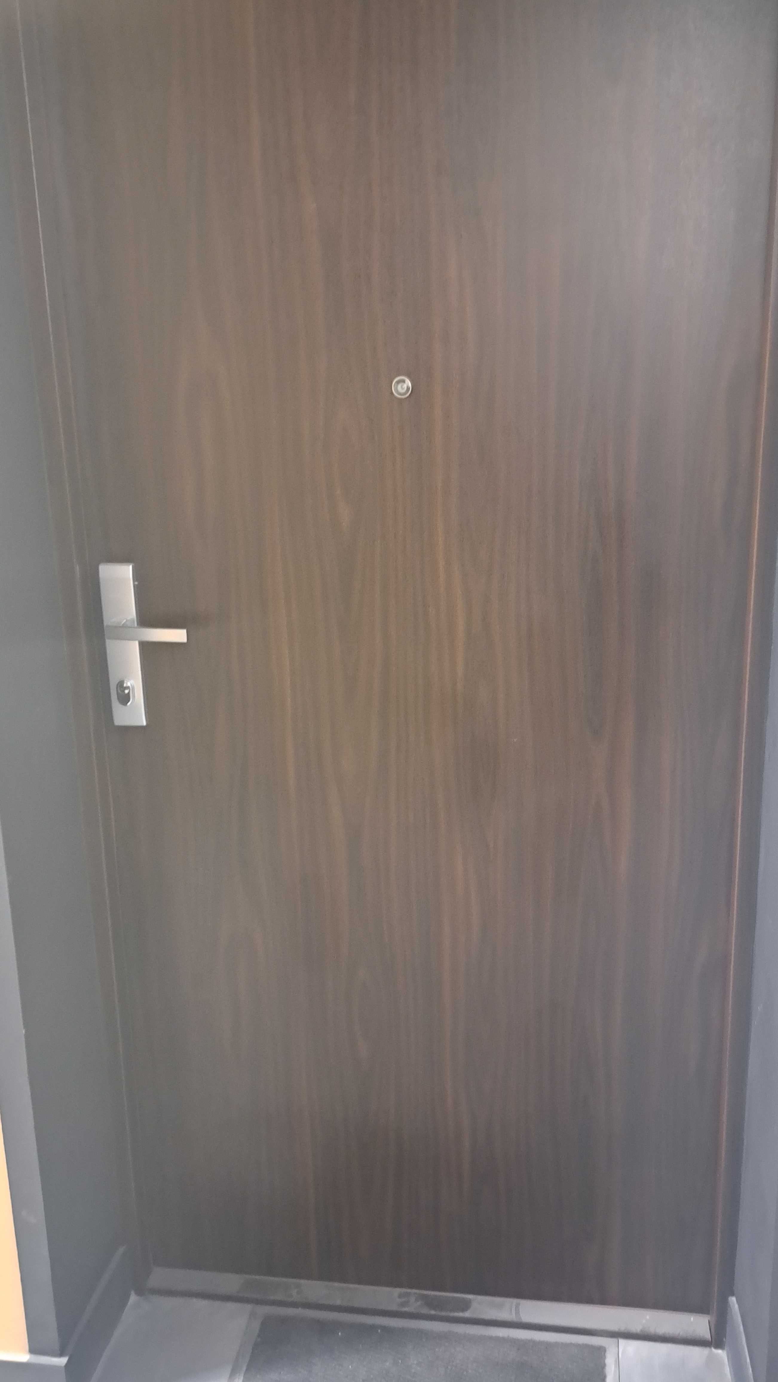 Drzwi GERDA Premium 60 RC3, metalowe LEWE, rozmiar 90Z Orzech alpejski