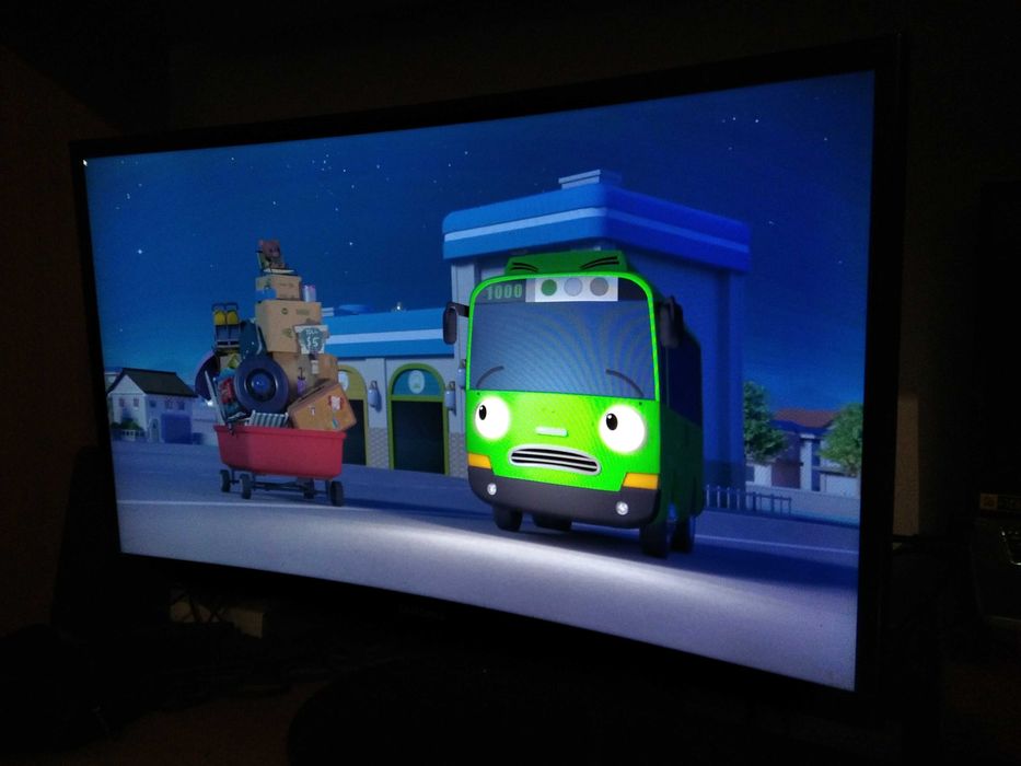 Монітор Samsung C24F390FHI