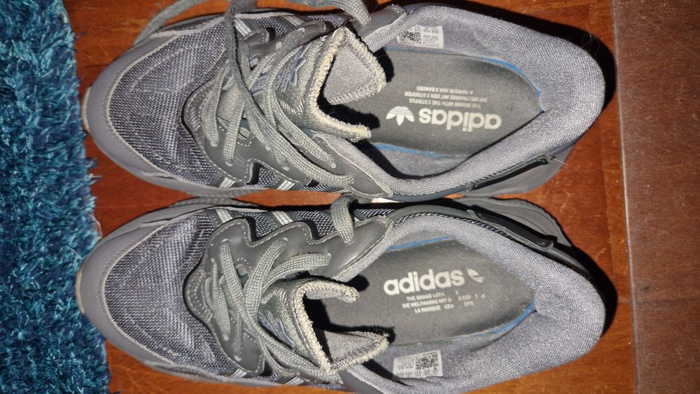 Ténis ADIDAS Ozweego 41.5 1/3 1/2 Cinzento