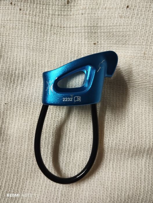 Przyrząd asekuracyjno zjazdowy kubek Black Diamond wspinaczkowy  jak n