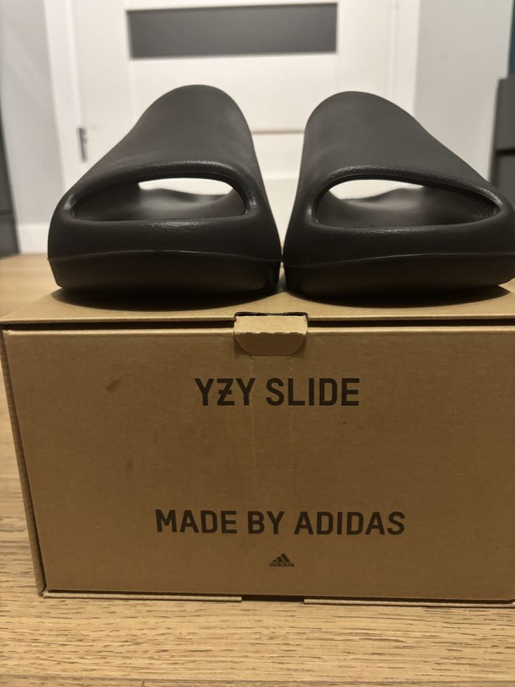 Yezzy slide.