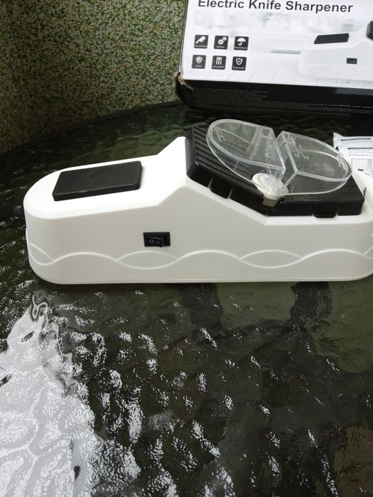 Електрична точилка для ножів