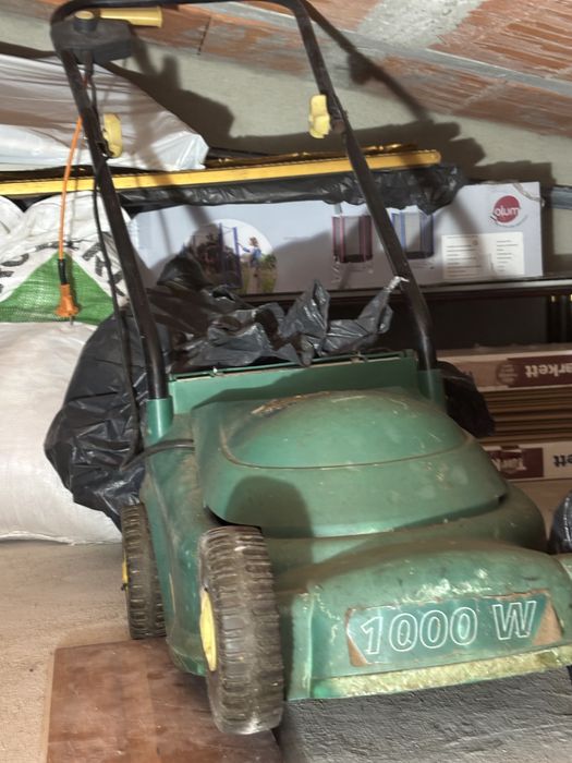 Máquina corta relva