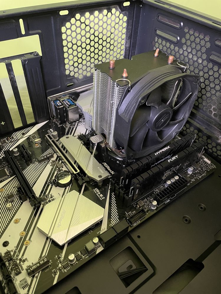 Asrock b365 pro4 + intel i5 9500f + ram