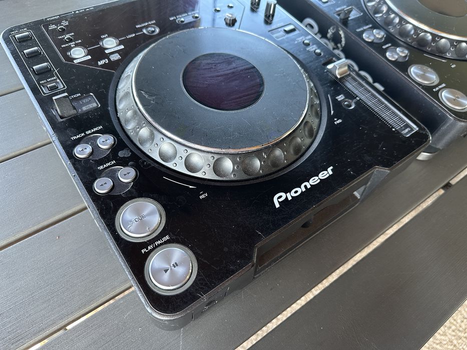 2 x Pioneer CDJ 1000 MK3