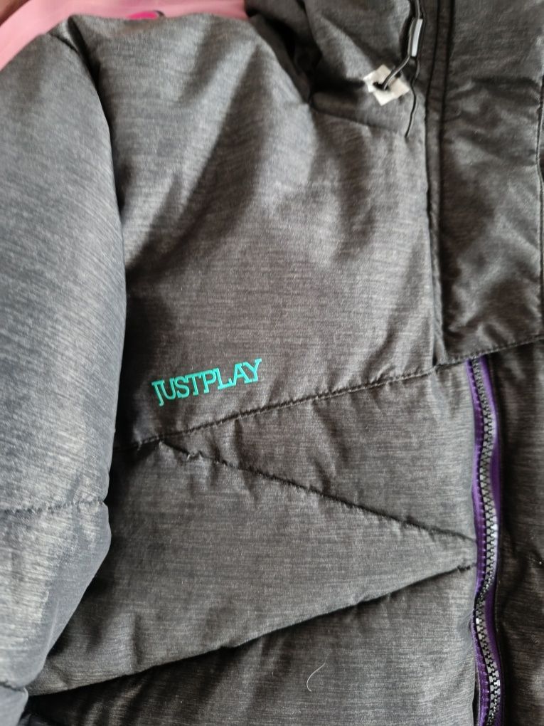 Продам зимову лижну куртку фірми Justplay