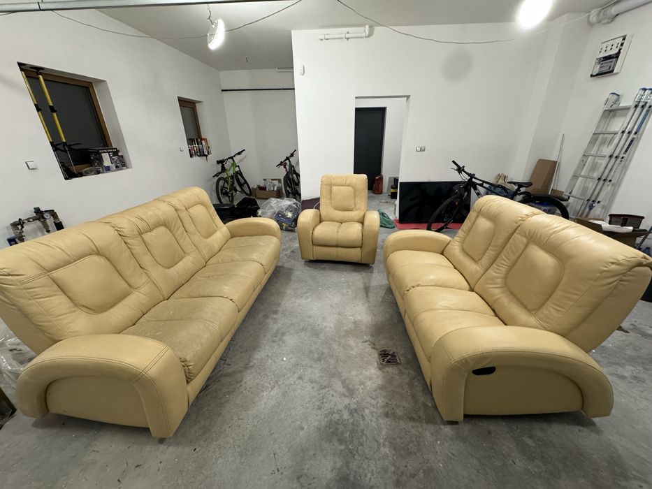 Komplet wypoczynkowy 2x sofa, fotel bujany