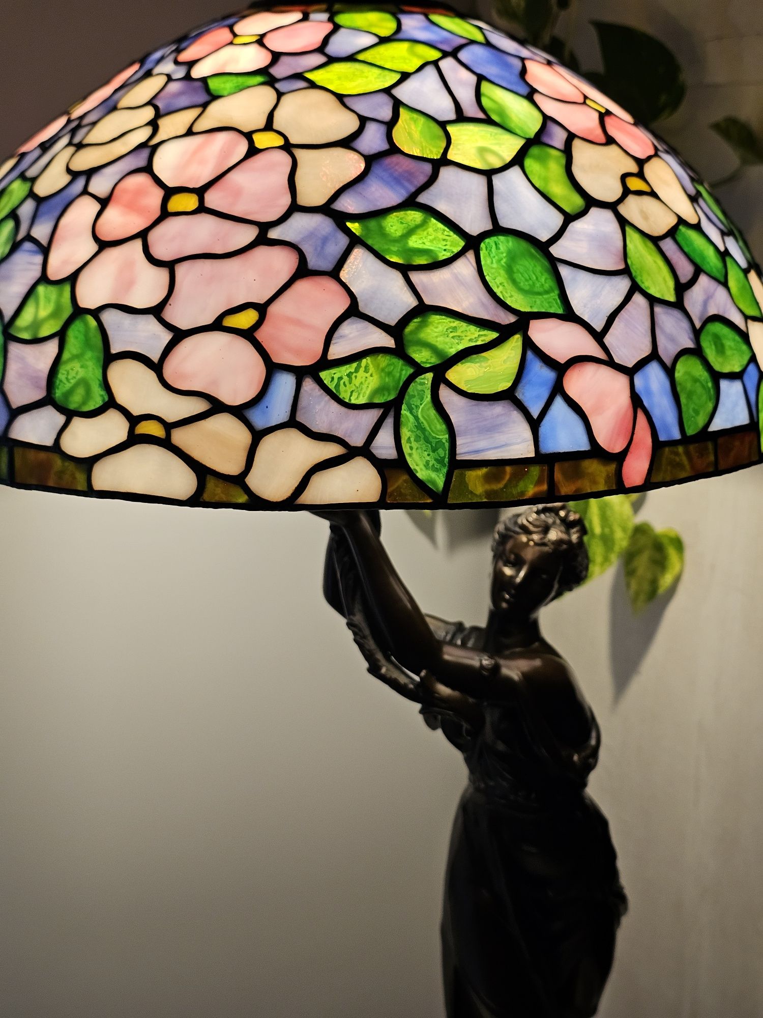 Lampa witrazowa,Tiffany Styl.Podstawa Figuralna.Stan Idealny.