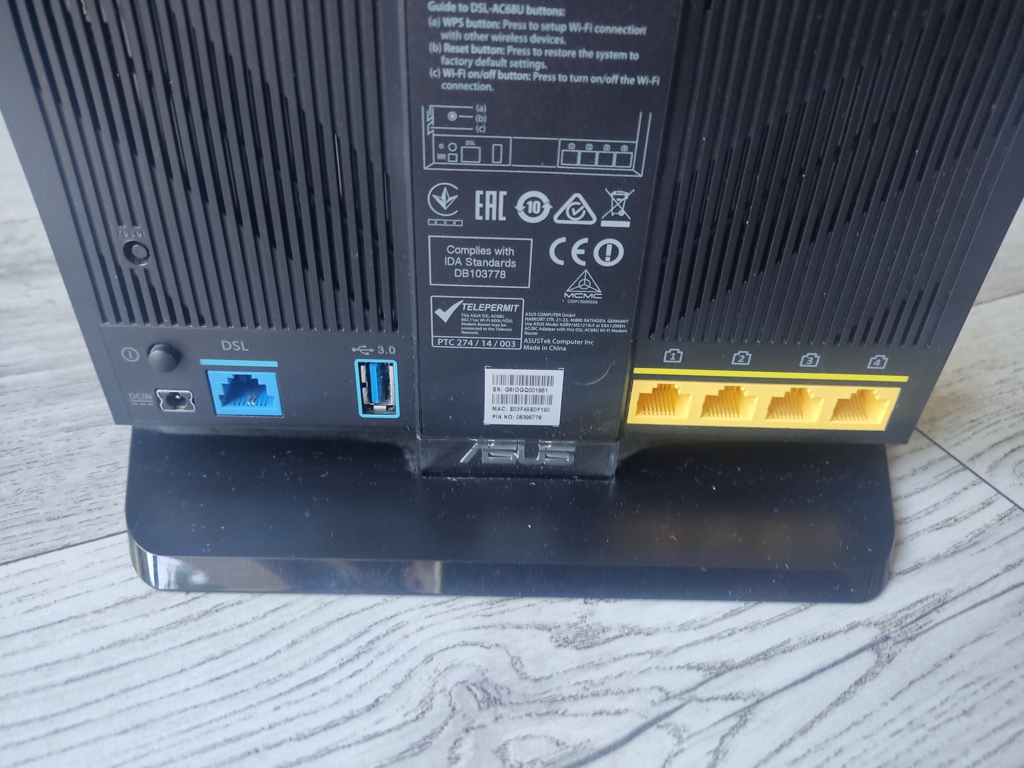 Asus DSL-AC68U  modem router