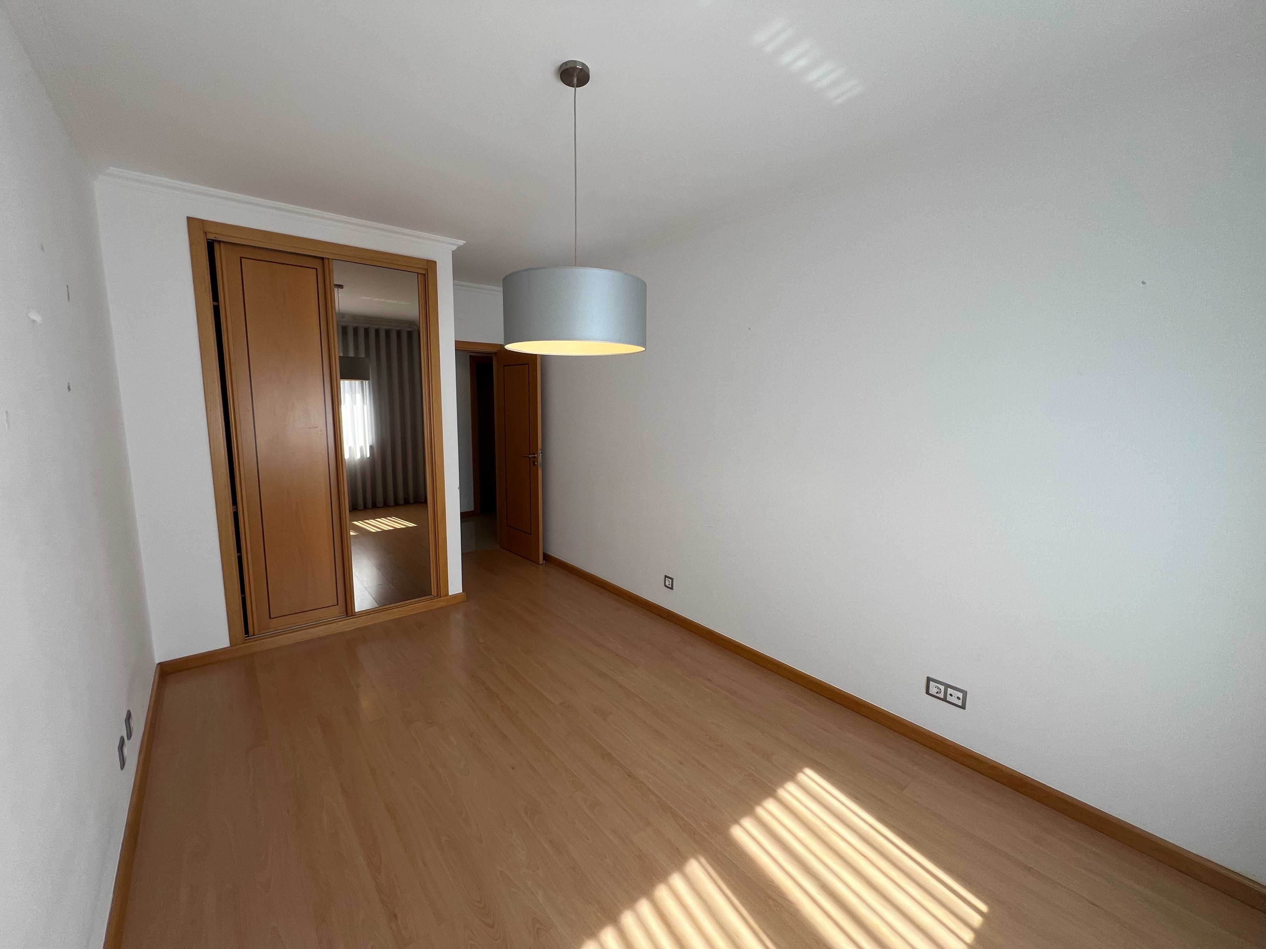 Apartamento Rua Paulo VI - Leiria