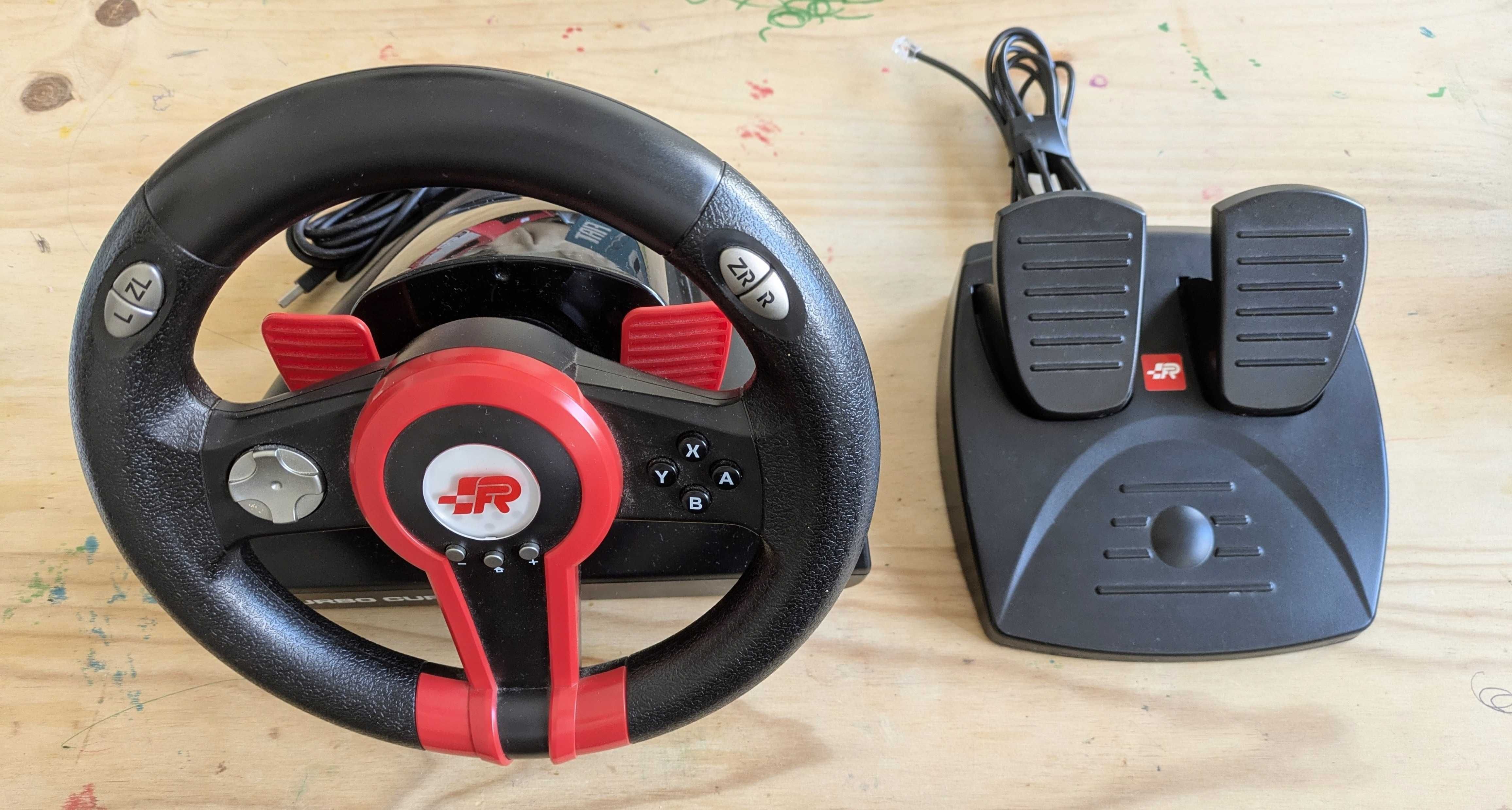 Nintento Switch OLED + Volante e Pedais Turbo CUP FT7012 (pouco usado)