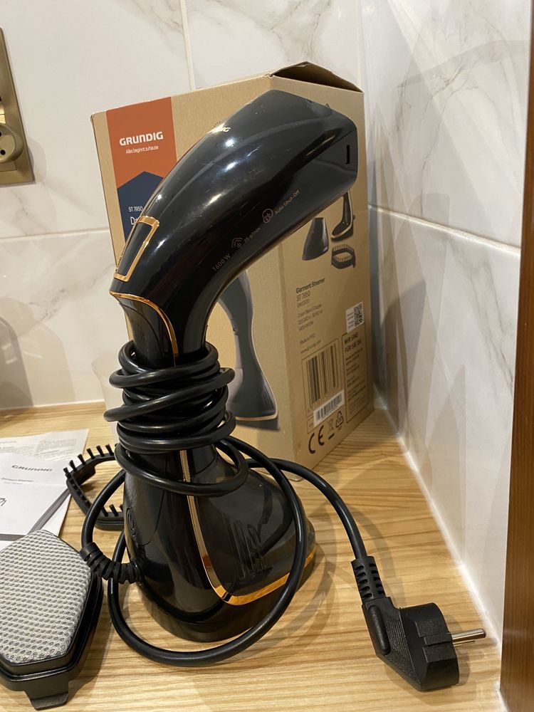 Parownica Grundig Garment Steamer ST7950