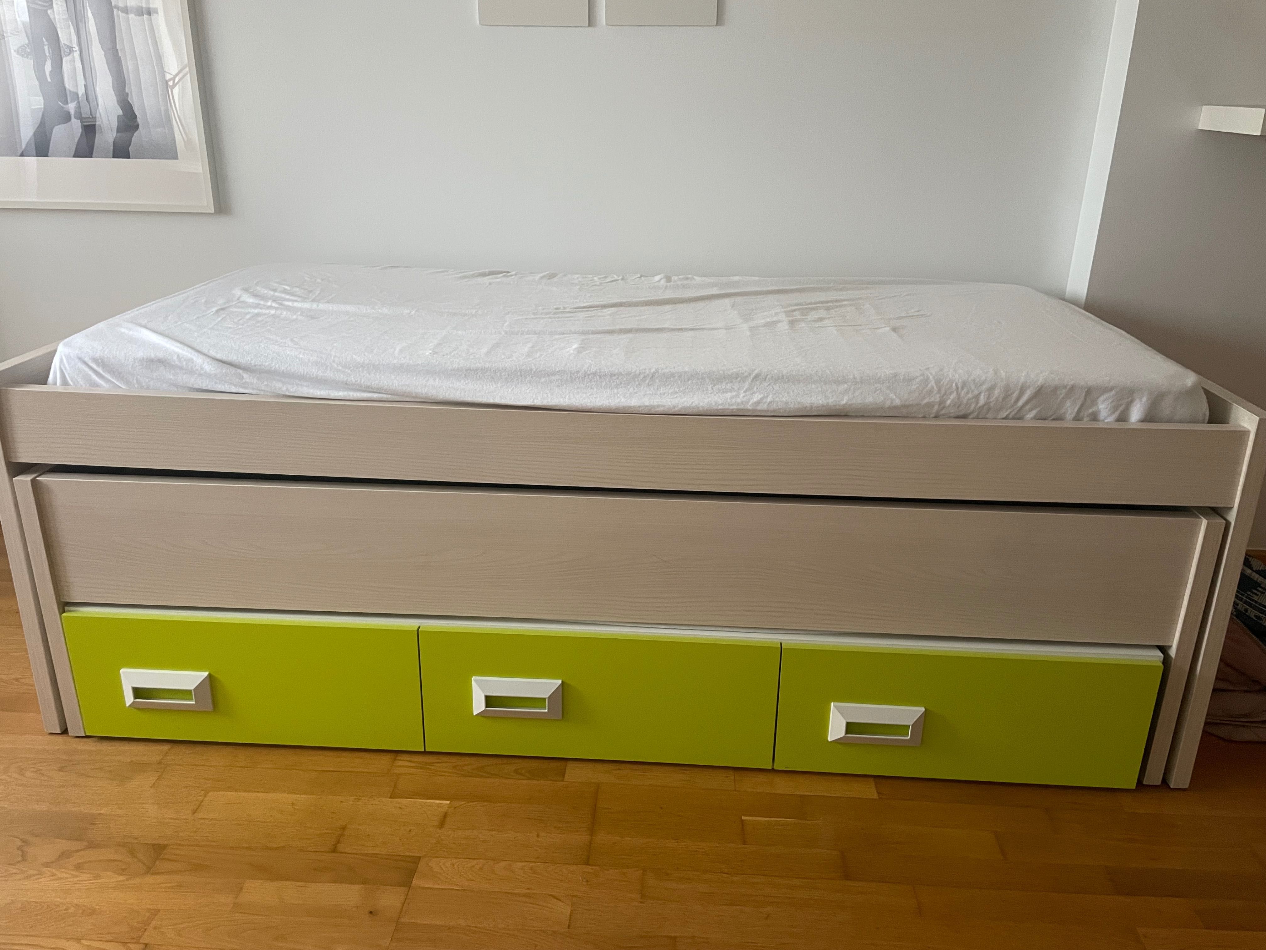 Cama individual ou dupla com 3 gavetões e 2 colchões,