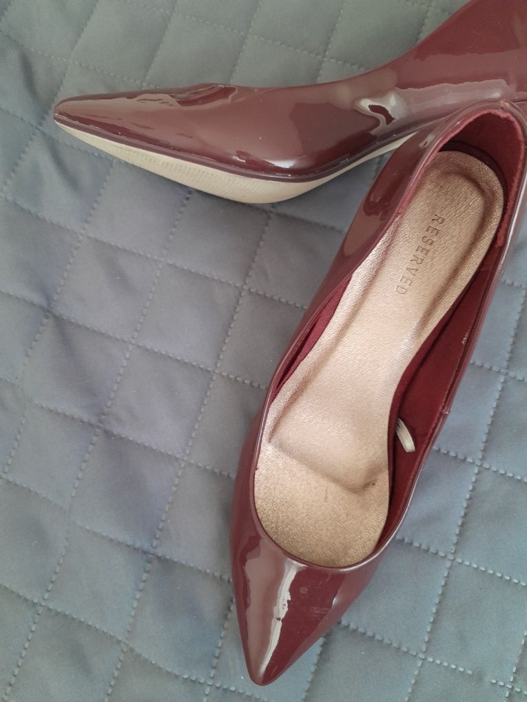 Buty, czółenka , szpilki bordowe, lakierki