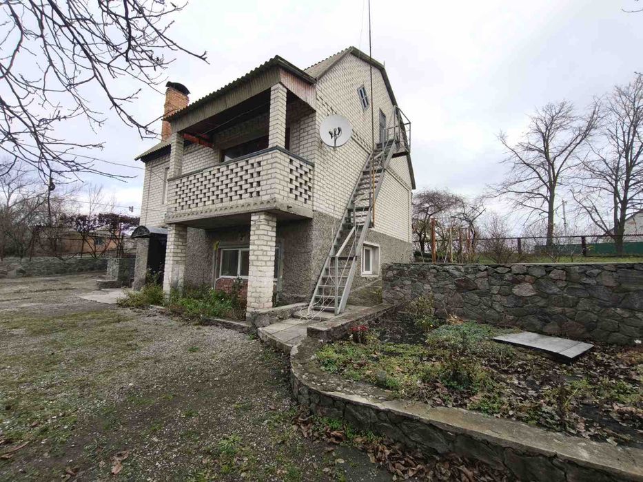 `Продам 2х поверховий будинок 144м.кв у Потоках, 30 сотів. прив.землі