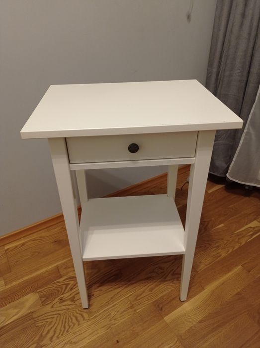 Stolik nocny Hemnes