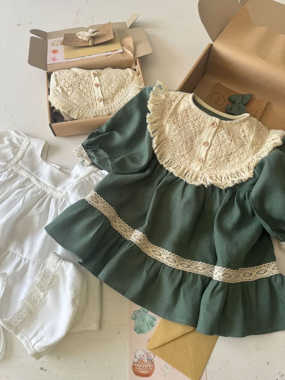 Сукня з льону для дівчинки