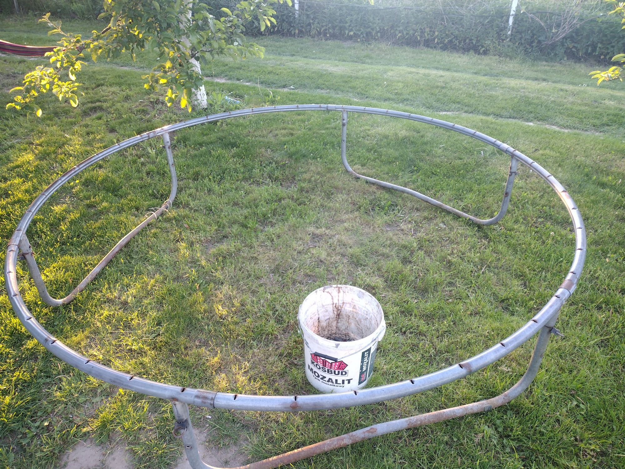 Stelaż trampolina 240 cm
