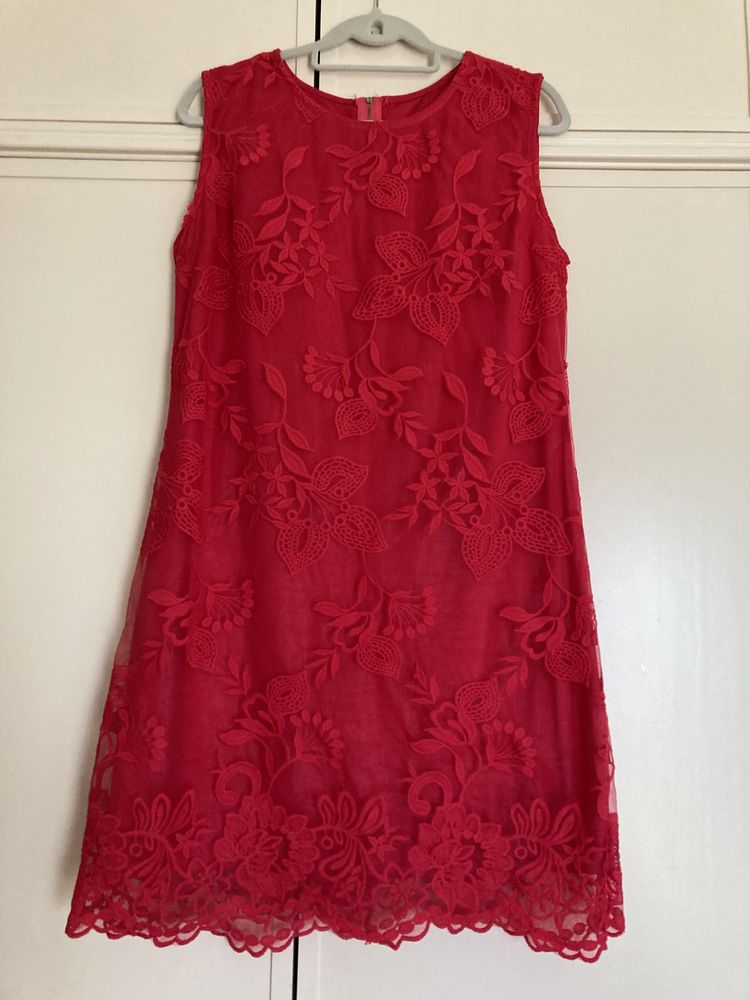 Elegante vestido em renda