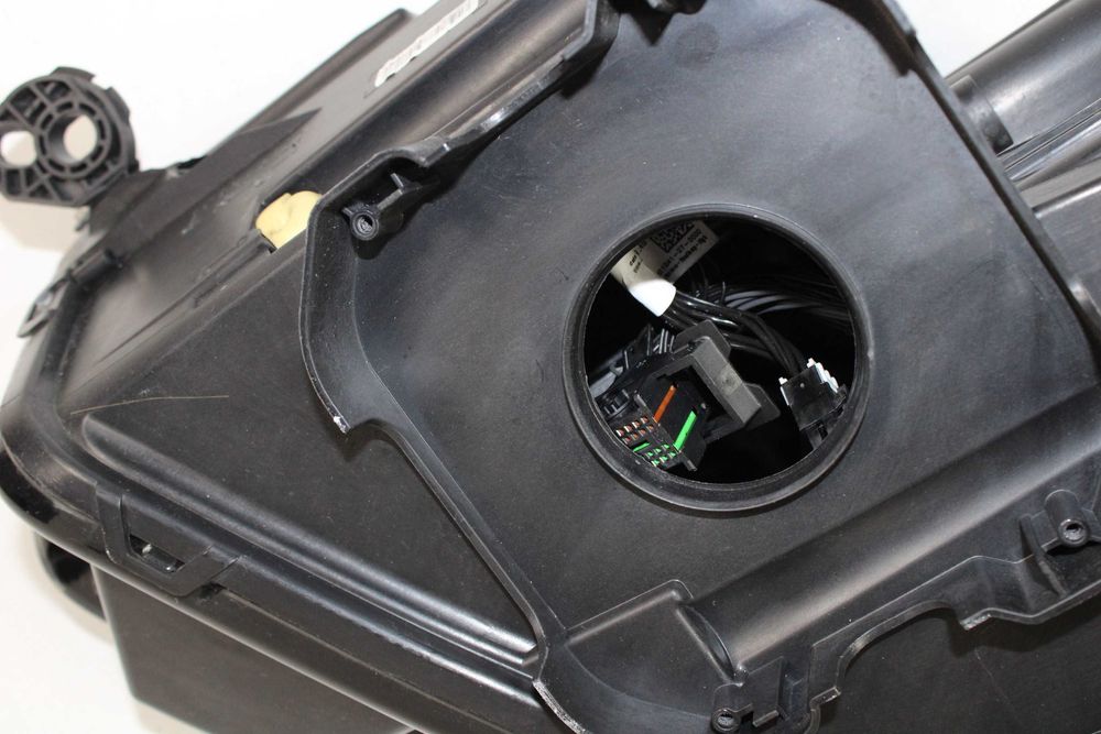 Opel Grandland X reflektor prawy FUL-LED używany oryginalny