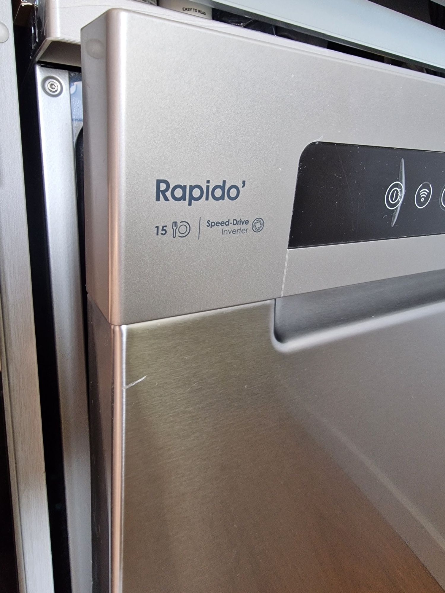 Máquina de lavar loiça CANDY 15 conjuntos CF5C4F0PX