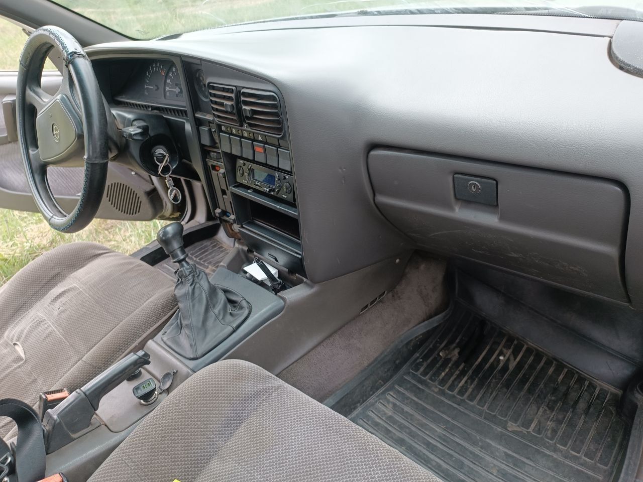 Opel Omega A 2.0