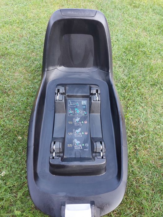 MAXI COSI PEBBLE PLUS fotelik + baza 2WAY FIX+MAXI COSI 2way pearl