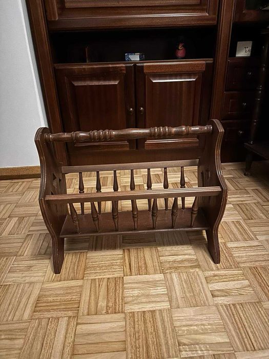 Suporte para revistas/jornais