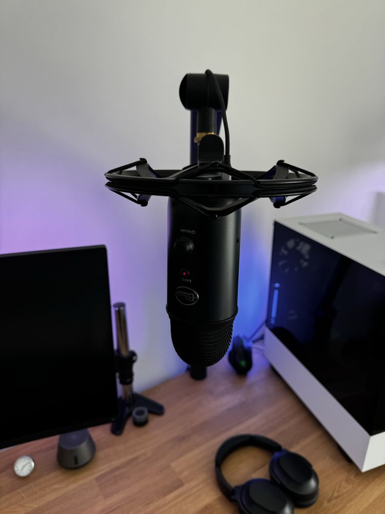 Microfone Logitech Creators Blue Yeti + Radius III + Blue Compass G
