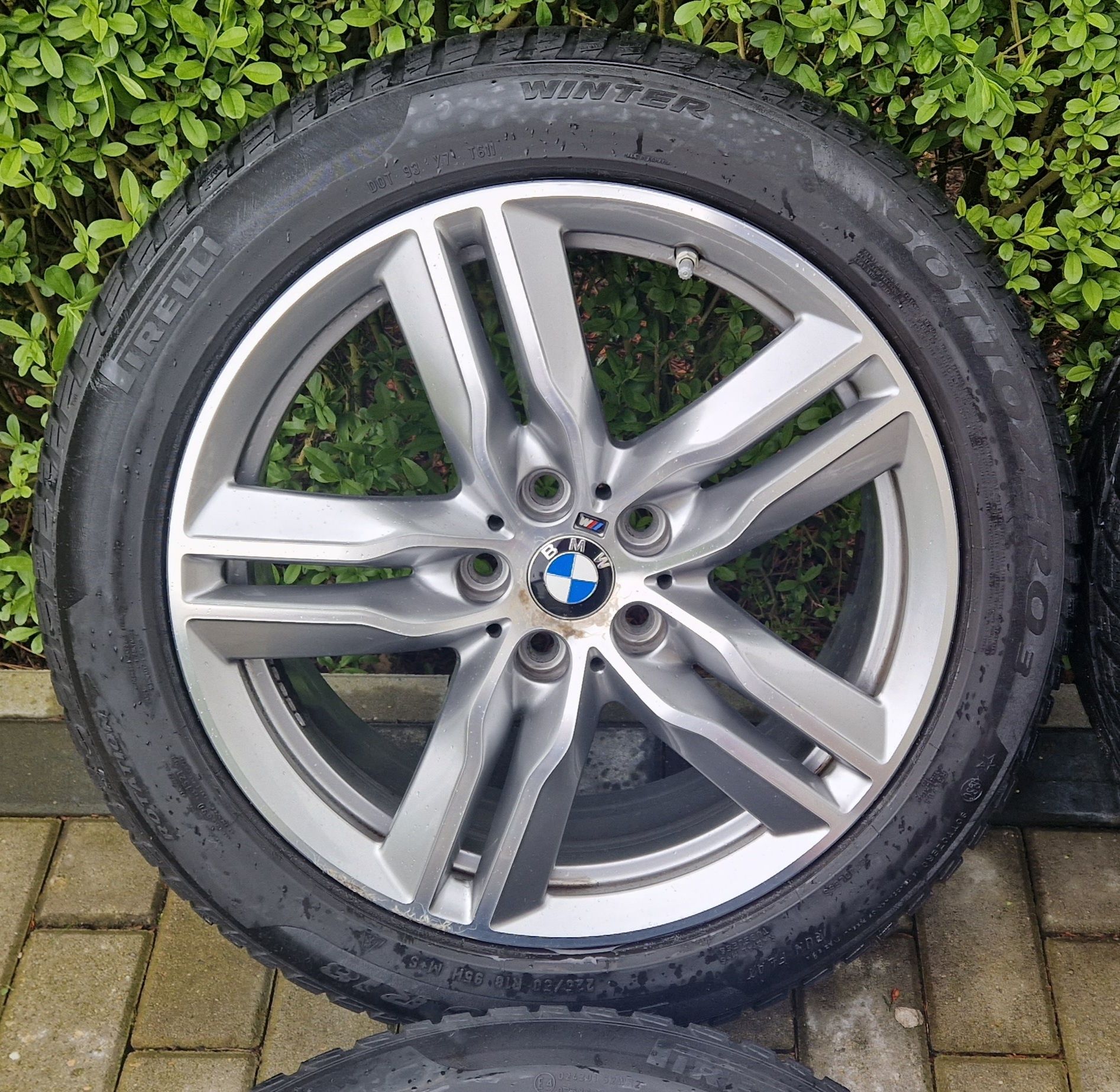 Koła BMW X1 X2 F48 F39 felgi M pakiet opony zimowe 225/50R18