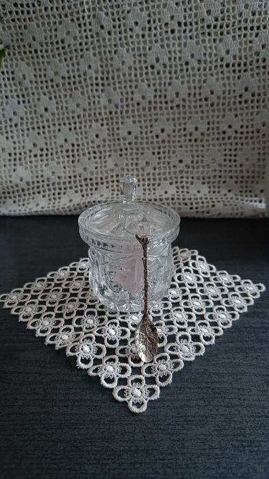 cukierniczka kryształowa + serwetka+ łyżeczka