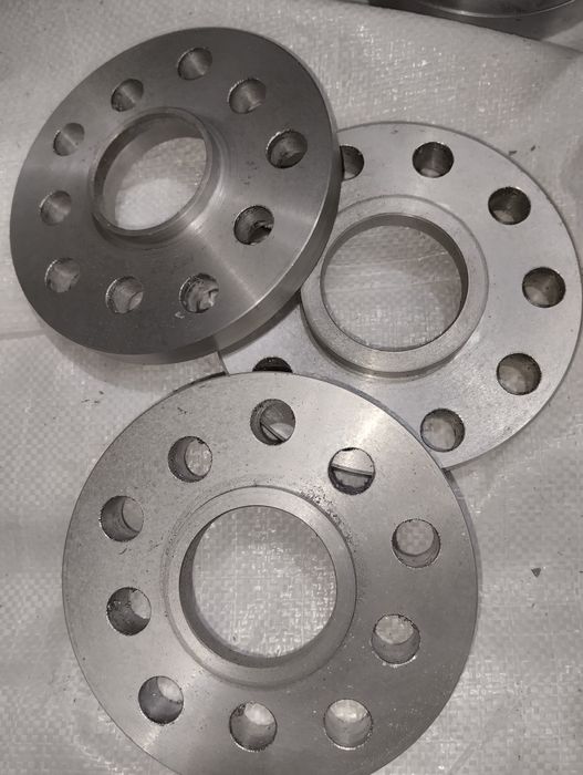 Болти колеса проставки диски центровочні кільця