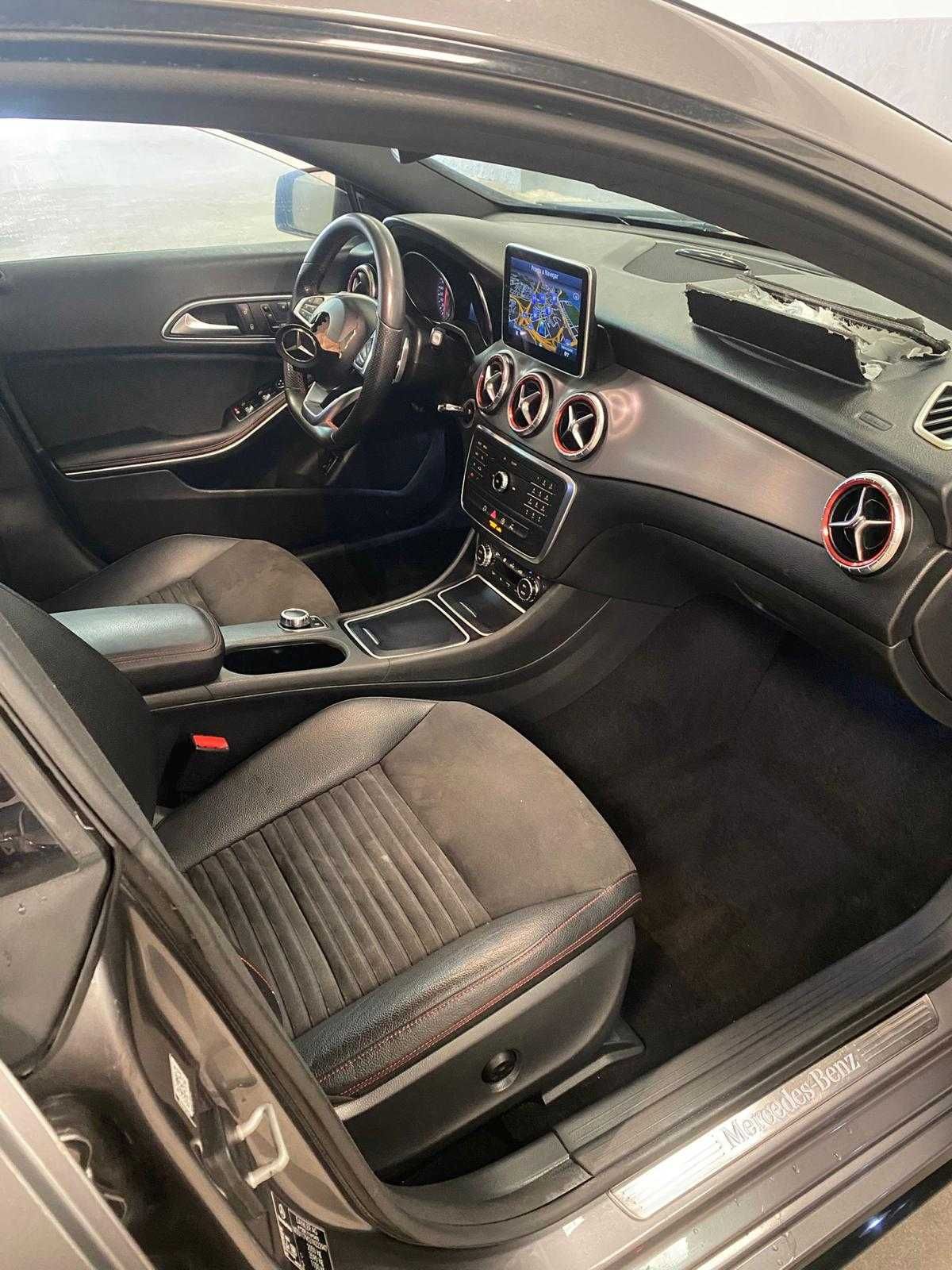 Mercedes CLA  220 AMG