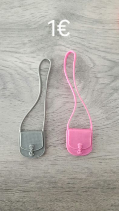 Carteiras Barbie e outras