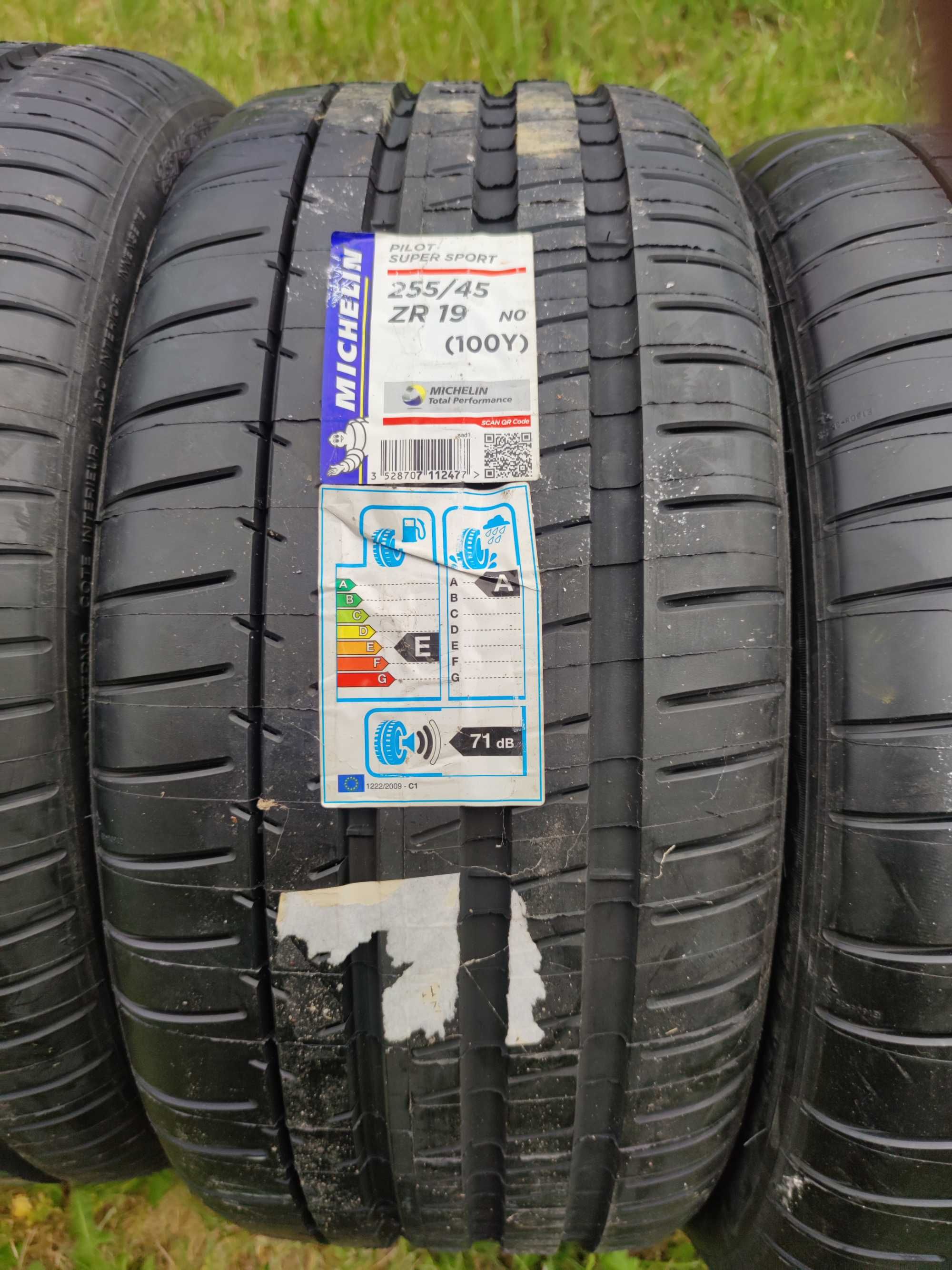 255/45R19 100Y Michelin Pilot Super Sport 255 45 R19  NO