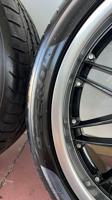 Jantes 19 com pneus P-ZERO